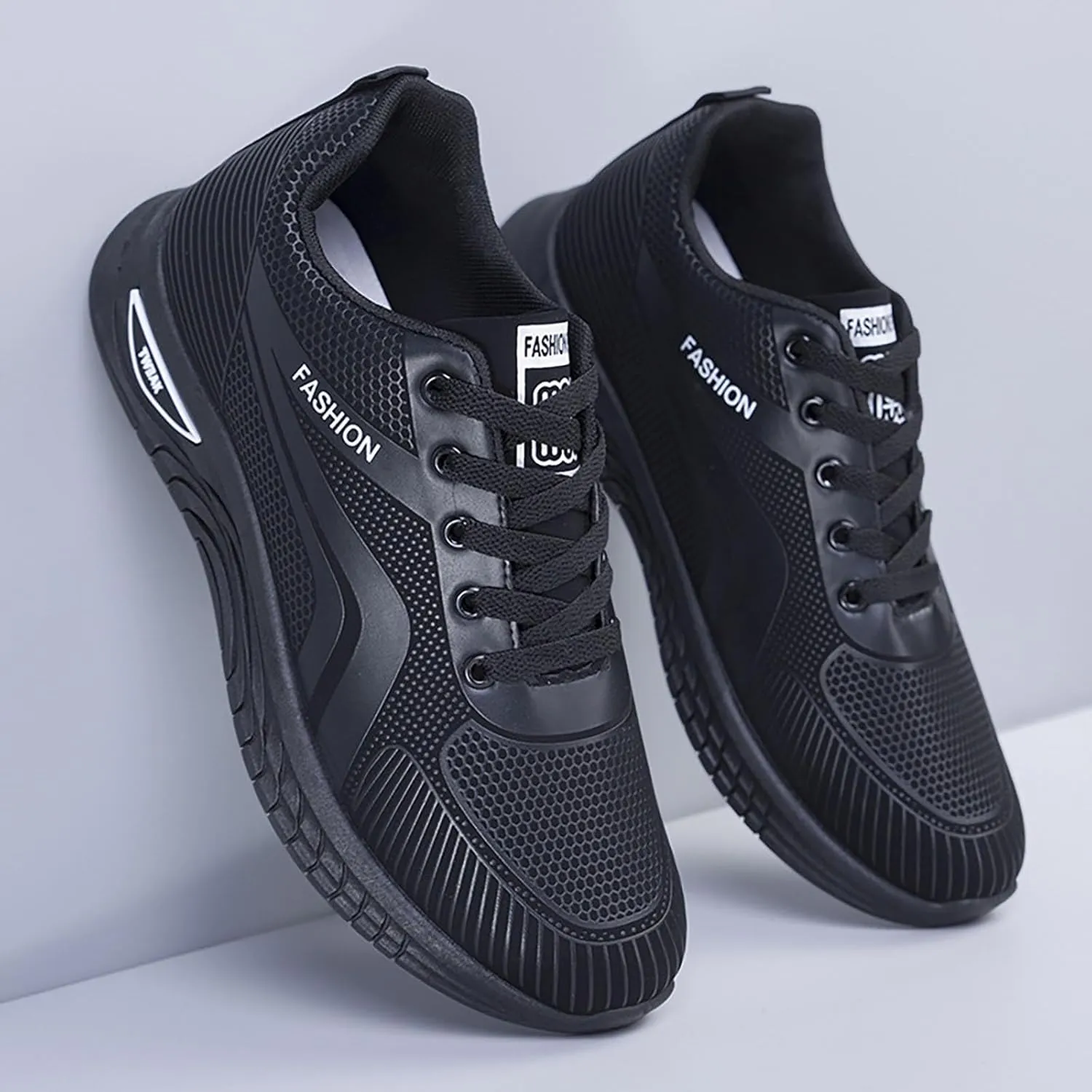 Men's Fashion Sneakers Mesh Lightweight Breathable Walking Shoes Non Slip Running Shoes Lace Up Tennis Shoes