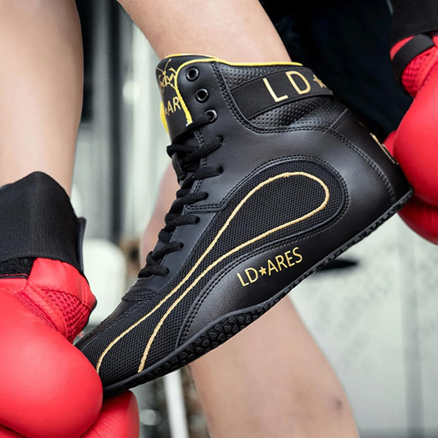 Men's High Top Wrestling Shoes Lightweight High Top Boxing Boots for Gym,Powerlifting,Bodybuilding,Taekwondo Training