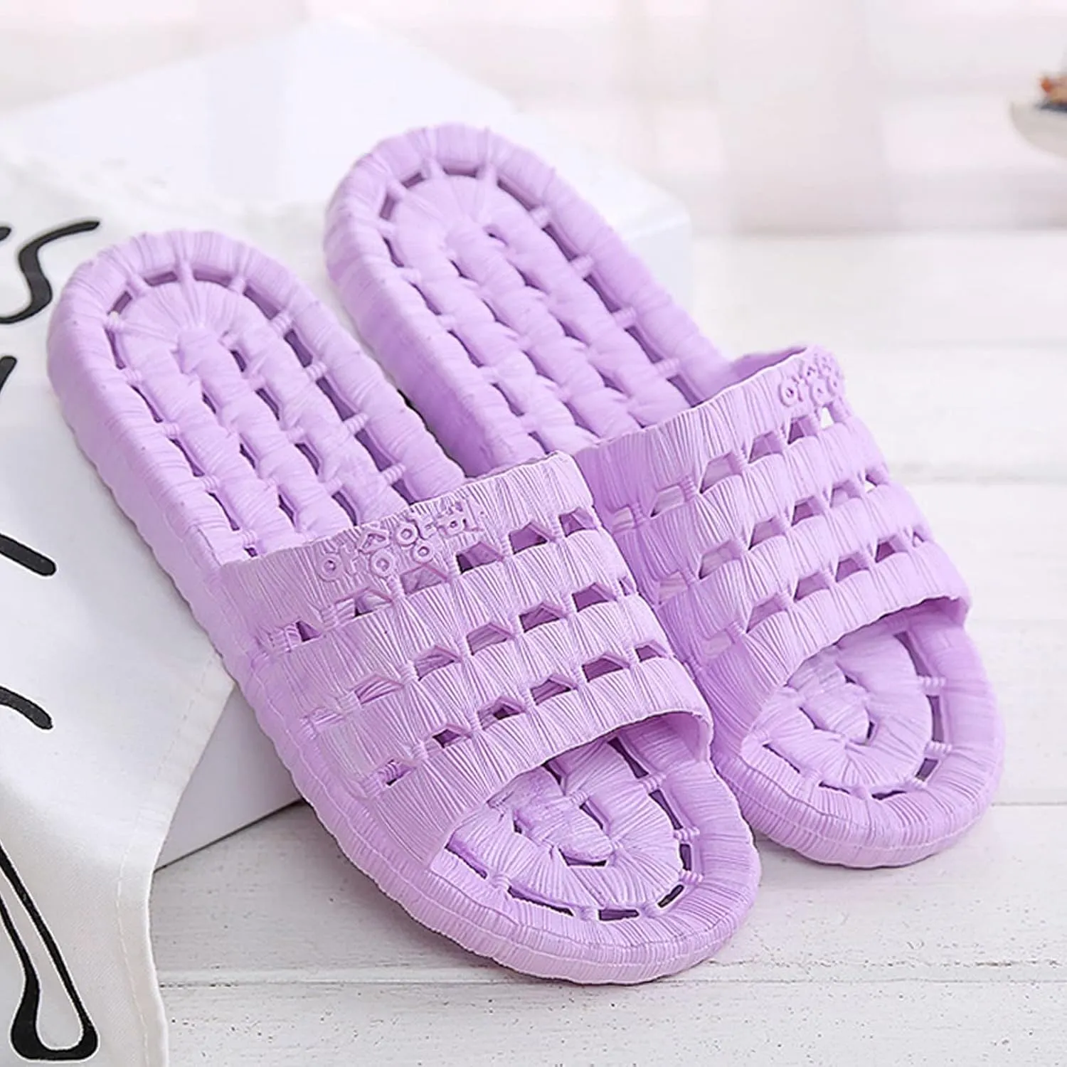 Mens Slippers Womens Slides Bathroom Slippers Men Shower Shoes Women Comfortable Soft Sole Public
