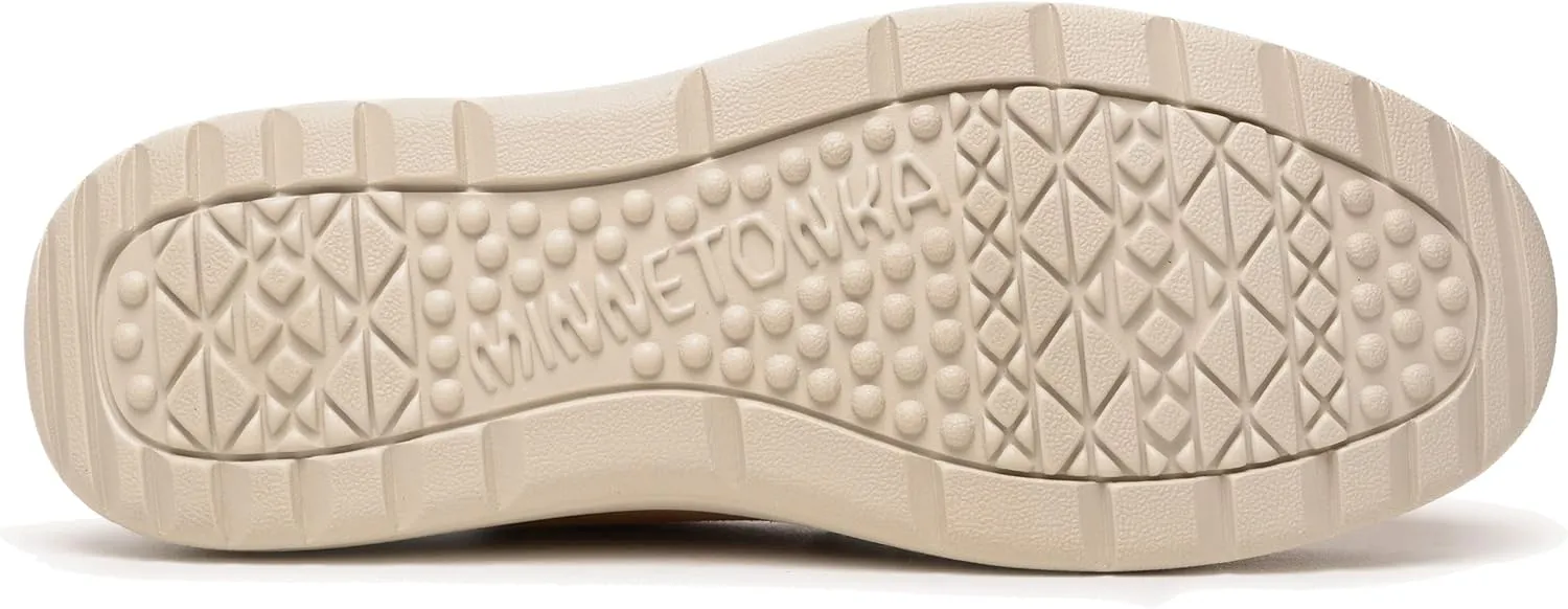 Minnetonka Women's Discover Classic Moc