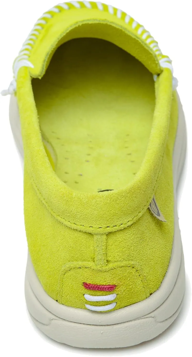 Minnetonka Women's Discover Classic Moc